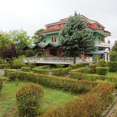 Hotel Villa Kabashi Корча Экстерьер фото