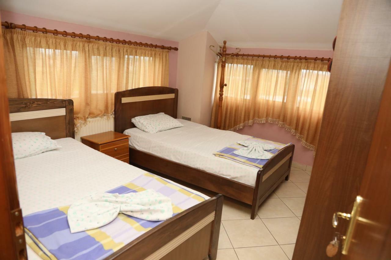 Hotel Villa Kabashi Корча Экстерьер фото