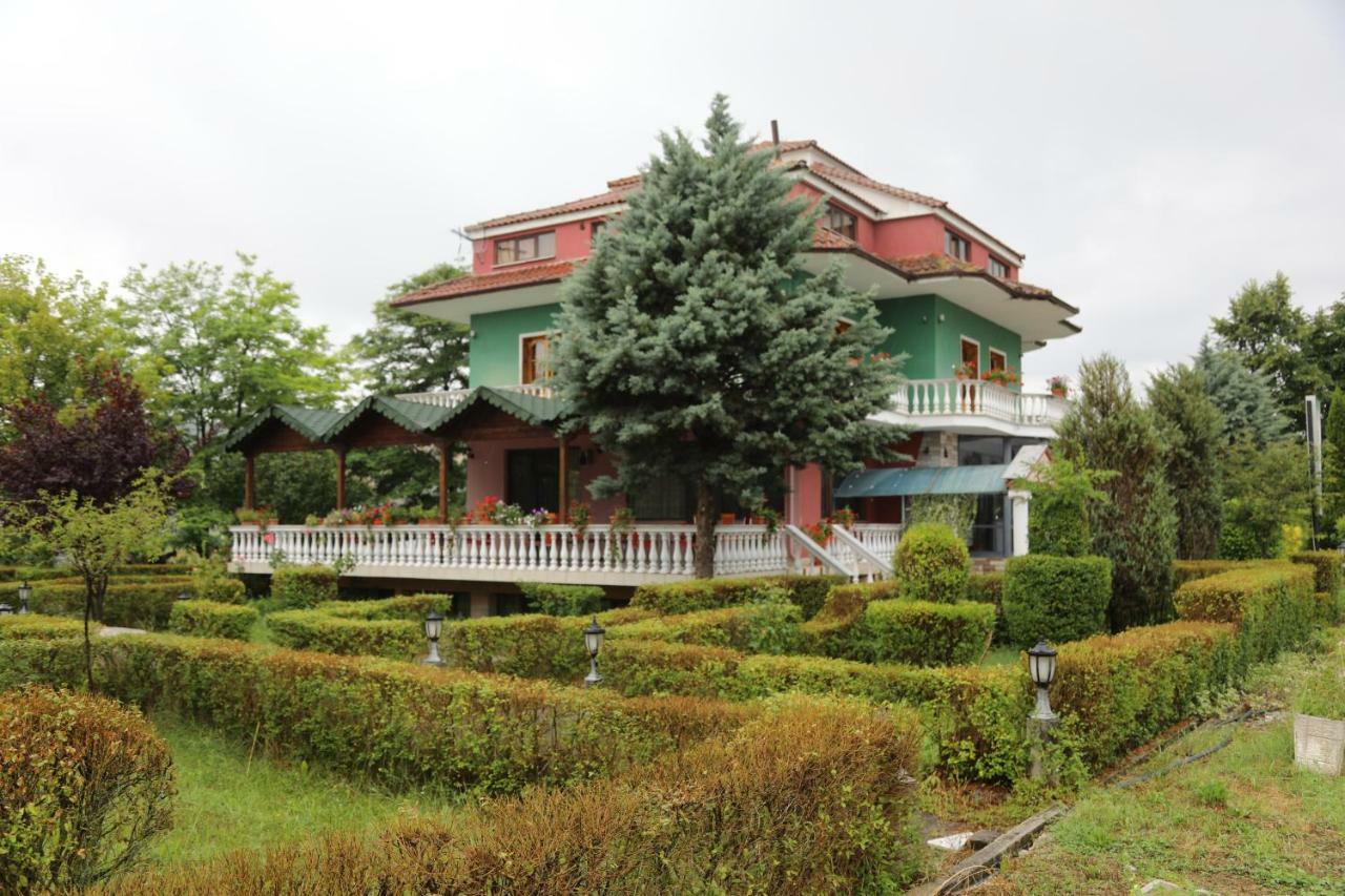 Hotel Villa Kabashi Корча Экстерьер фото