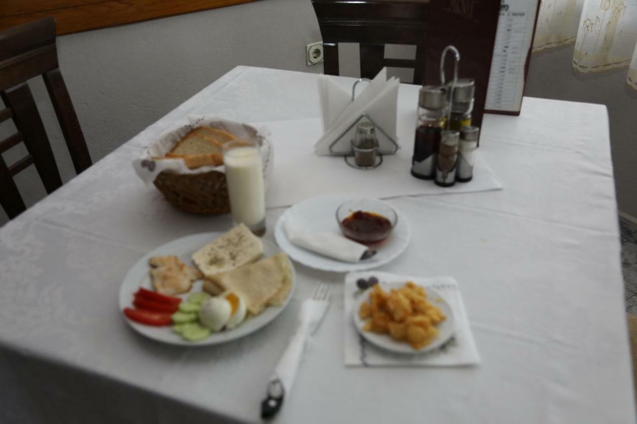 Hotel Villa Kabashi Корча Экстерьер фото