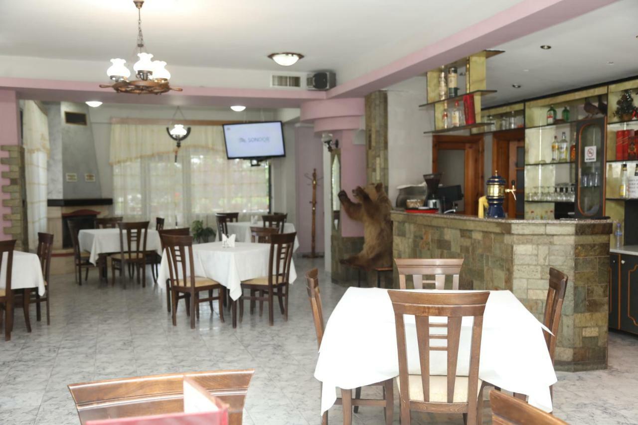 Hotel Villa Kabashi Корча Экстерьер фото